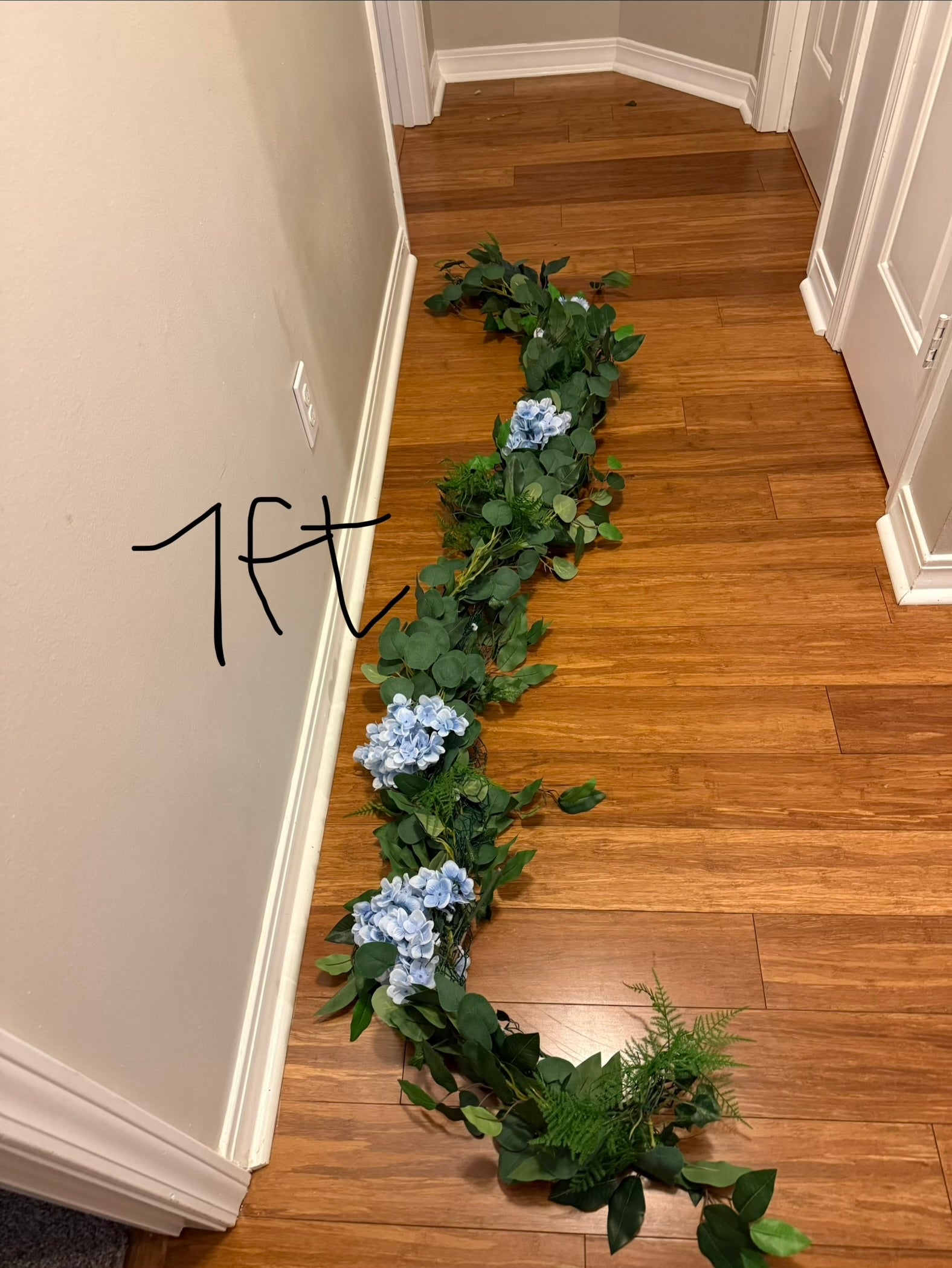 Garland with Hydrangeas- 7ft