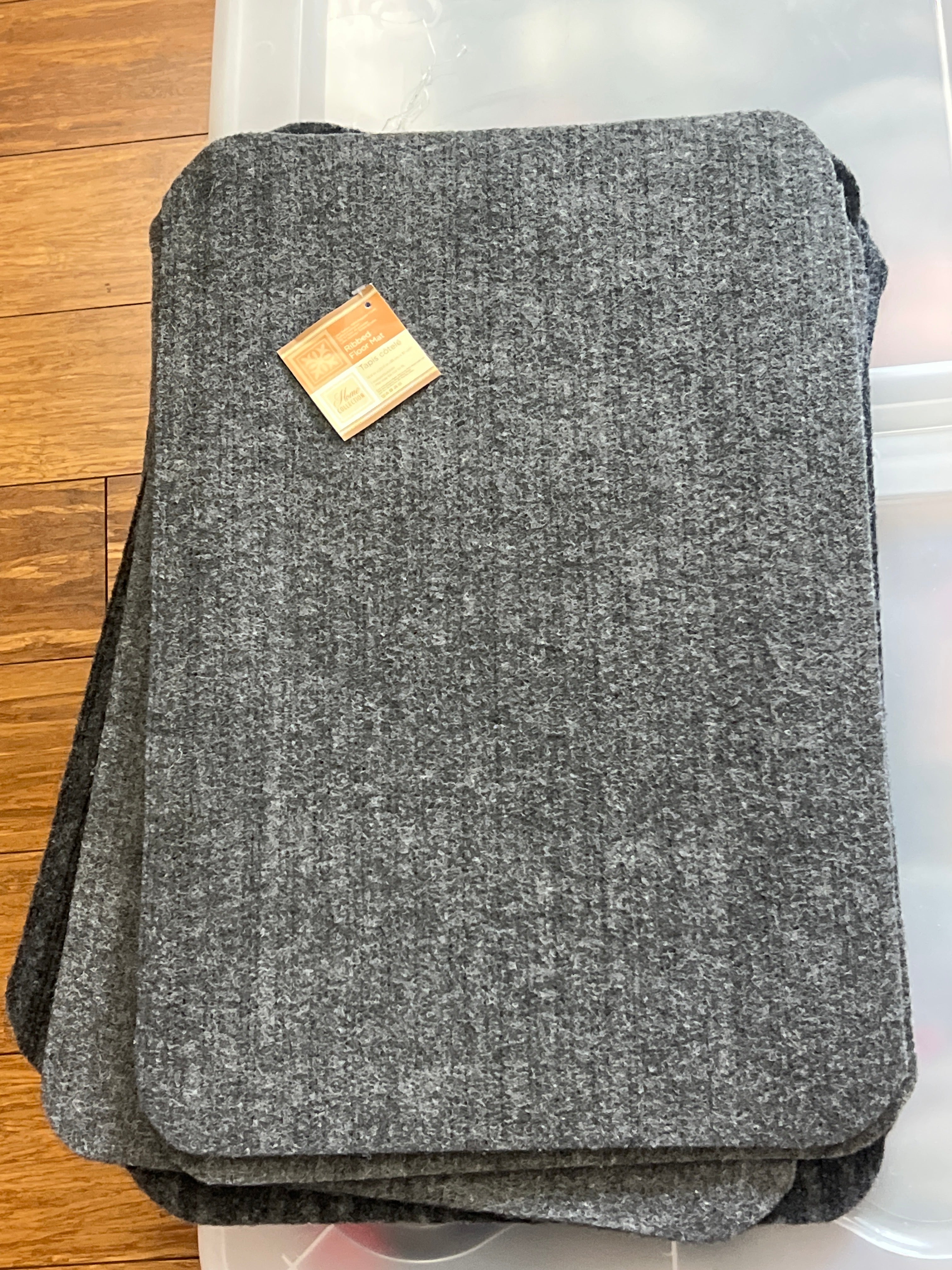 Non-skid ribbed mats - PERFECT for shelving