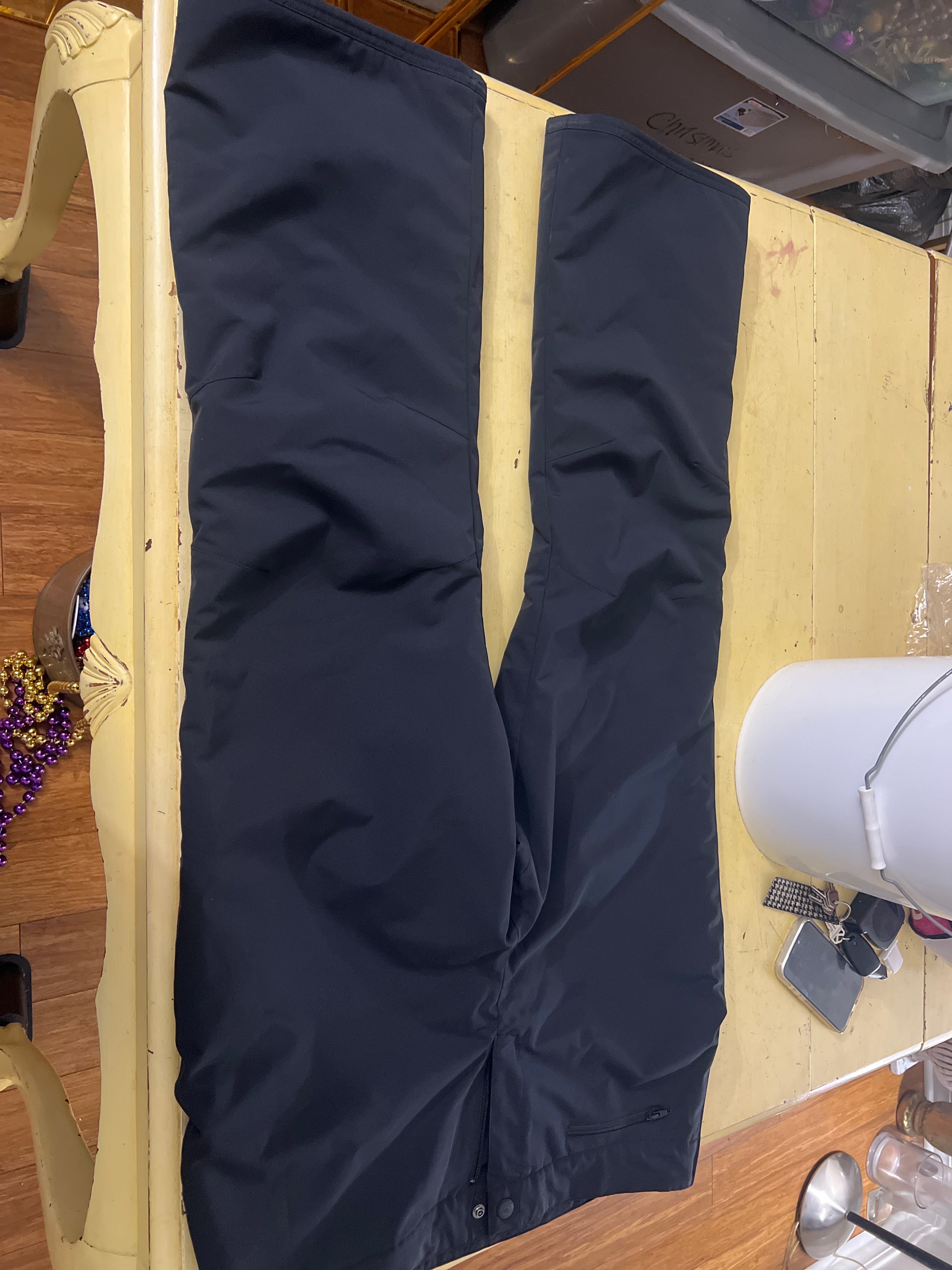 Women’s Size 18 short ski pants black - worn 3 times