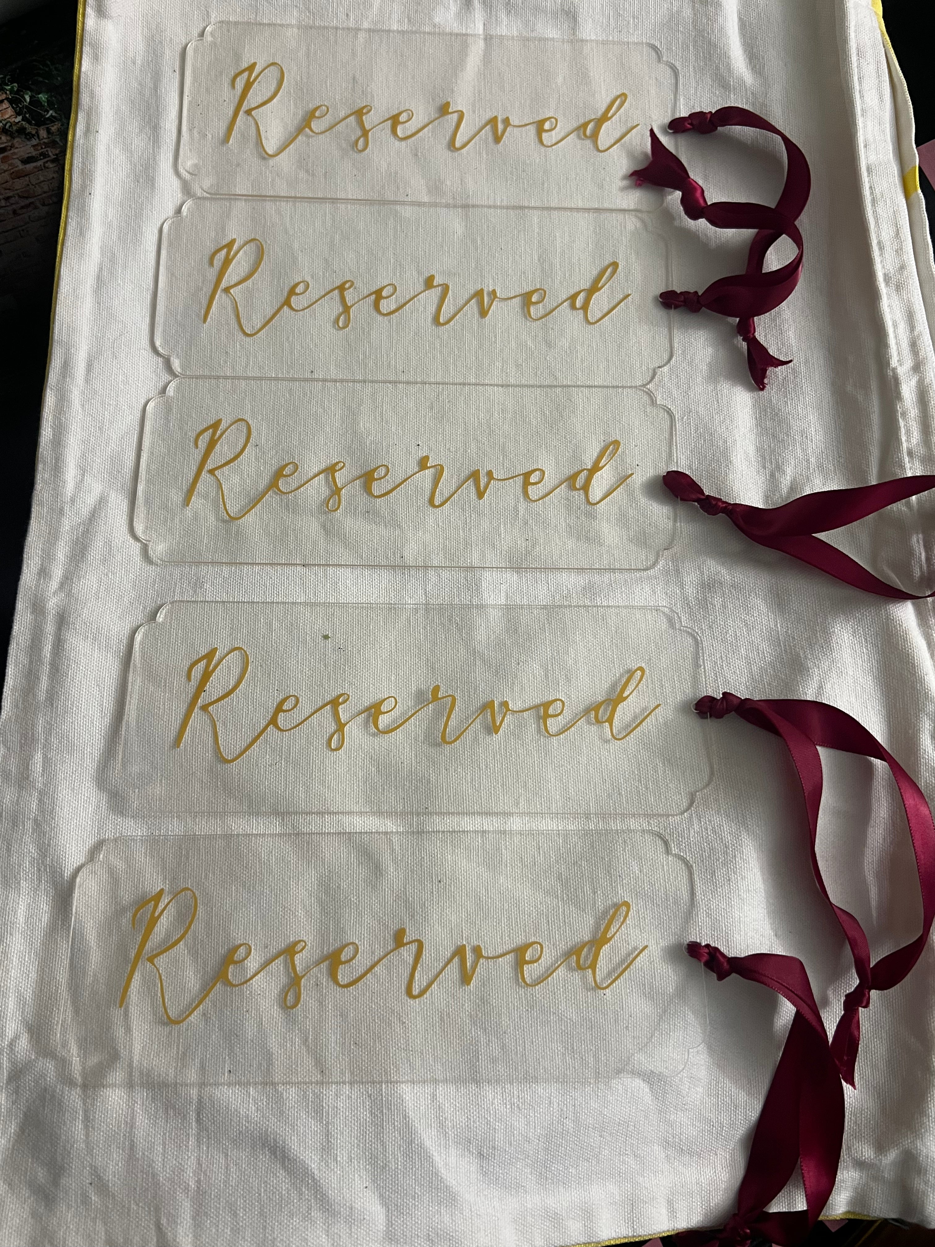 Set of 5 acrylic reserved chair hangers